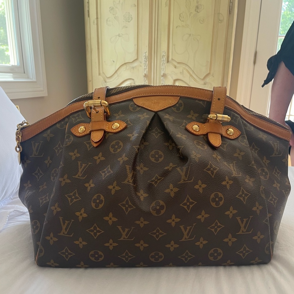 Louis Vuitton Monogram Canvas GM Tivoli Handbag